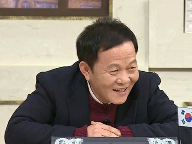 韓国在住の外国人男性がトークを展開するJTBC「非首脳会談」に韓国俳優ウヒョン（51）が出演し、「好感と非好感」をテーマに出演者らとトークを交わした。（提供:OSEN）