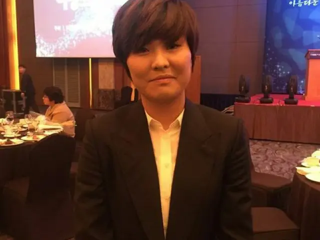 韓国の女子サッカー選手チ・ソヨン（24、チェルシーLFC）が14日、ソウル・ロッテホテルにて開かれた「第4回MBN女子スポーツ大賞」で最優秀賞を受賞した。