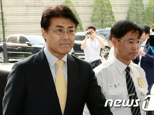 17日午後2時、セウォル号沈没事故当日の朴槿恵（パク・クネ）大統領の”疑惑の行動”を提起し名誉棄損容疑で起訴された産経新聞・加藤達也前ソウル支局長の一審裁判宣告が予定されている。