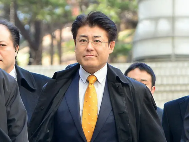 韓国の朴槿恵（パク・クネ）大統領などの名誉を毀損（きそん）した容疑で在宅起訴された産経新聞の加藤達也（49）前ソウル支局長が1年2か月ぶりの裁判の末、一審裁判で無罪を宣告された。