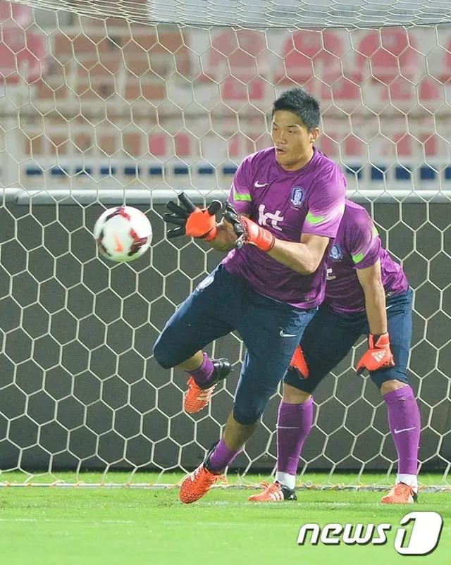 サッカー韓国代表の守護神チョン・ソンリョン（30）のJ1・川崎フロンターレ行きが正式に発表された。