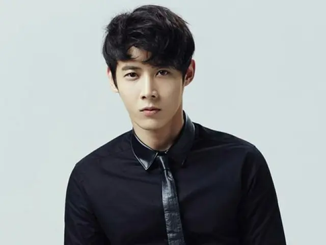 韓国俳優グループ「5urprise」のユイルがミュージカル「隠密に偉大に」の主人公ウォン・リュファン役にキャスティングされたことがわかった。（提供:OSEN）