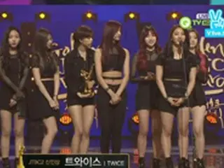 ＜ゴールドディスク＞「TWICE」ツウィを会場全体が拍手で激励