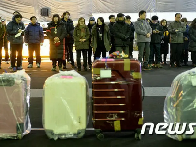 韓国の旅客船セウォル号沈没事故の被害者らの遺品が、事故から646日ぶりに遺族のもとへ戻された。