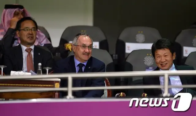 サッカー韓国A代表シュティーリケ監督が27日（日本時間）、カタール・ドーハのジャシム・ビン・ハマド・スタジアムにておこなわれたU-23アジア選手権兼2016リオ五輪最終予選準決勝、韓国とカタールの試合を観戦した