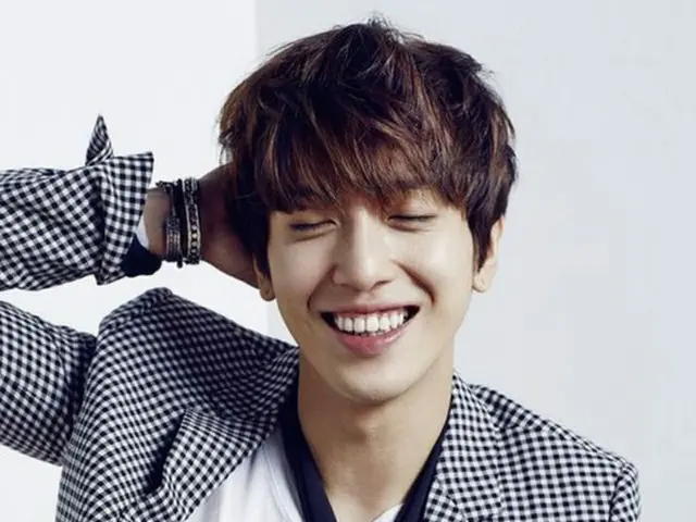韓国人気男性バンド「CNBLUE」ジョン・ヨンファが韓国男性芸能人で初めて「ELLE CHINA」の表紙を飾った。（提供:OSEN）
