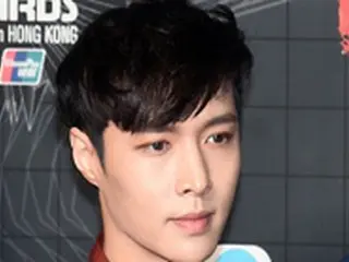 「EXO」LAY、中国で撮影中オートバイ事故… 事務所側「治療後、休息中」