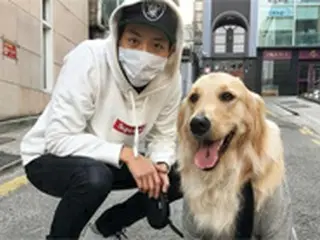 イ・ジョンシン（CNBLUE）、愛犬と散歩中にツーショット「お前は最高」