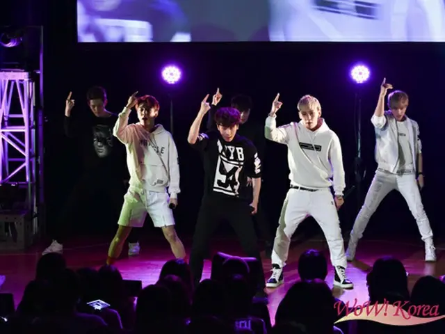 【イベントレポ】「BIGFLO」が無料ファンミで熱烈キスを披露?!