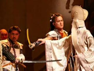 【公演レポ】グァンス(超新星) 、迫真の演技、圧巻のダンス、さらに華麗な殺陣を披露！舞台「Honganji」大盛況！