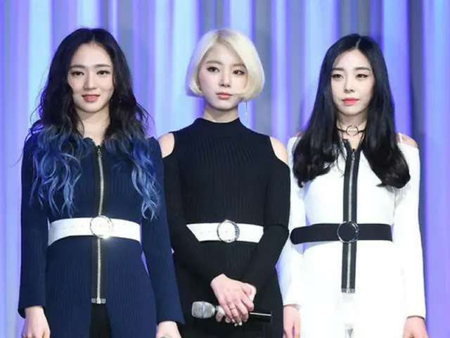 韓国ガールズグループ「LADIES’ CODE」が「リセ、ウンビオンニ（オンニ＝年上の女性に対して使う言葉、意味はお姉さん）の分まで最善を尽くして練習した」と述べた。（提供:OSEN）