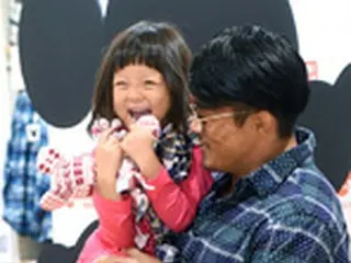 秋山成勲＆愛娘サランちゃん、人気バラエティ「スーパーマン」卒業