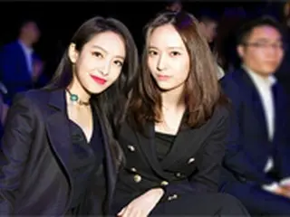 「f(x)」ビクトリア＆クリスタル、中国のファッション授賞式で“女神賞”受賞