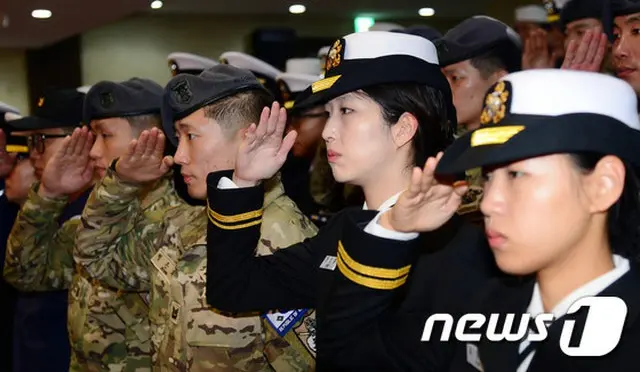 韓国SKグループ、チェ・テウォン会長の娘チェ・ミンジョン（24）海軍中尉が黄海最前戦の北方限界線（NLL）を防衛する部隊に勤務していることがわかった。（提供:news1）