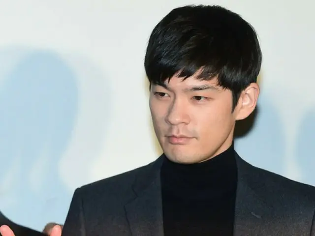 韓国歌手チャン・ギハ（34）の元恋人と名乗るネットユーザーが罰金刑を言い渡された。