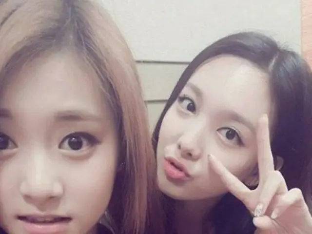 韓国ガールズグループ「TWICE」のナヨンとツウィが”美貌対決”を繰り広げ、話題だ。（提供:news1）