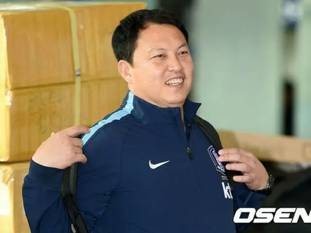 2002年の日韓W杯4強の主役であるイ・ウンジェ(42)五輪代表GKコーチが2018年ロシアW杯最終予選を準備しているウリ・シュティーリケ号のコーチングスタッフに合流することがわかった。