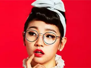 女優パク・ソダム、韓流マガジンのグラビアを飾る “明るいピンナップ・ガール”