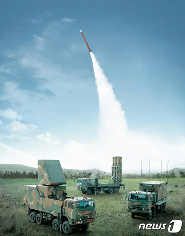 韓国軍が開発中の中距離地対空ミサイル（M-SAM）の初ミサイル迎撃試験が成功したことが遅れて確認された。（提供:news1）