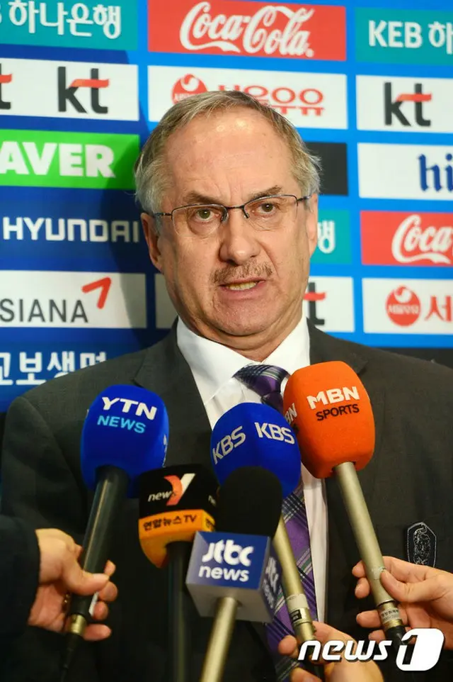 韓国サッカー代表ウリ・シュティーリケ監督が2018FIFAロシアW杯アジア最終予選に対する自信を表した。（提供:news1）