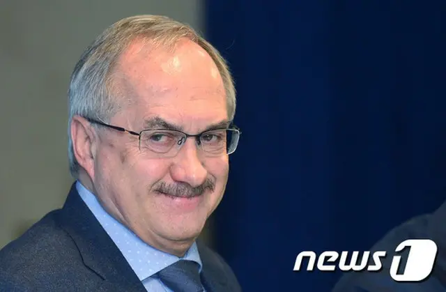 サッカー韓国代表シュティーリケ監督、セミプロサッカーリーグ視察へ