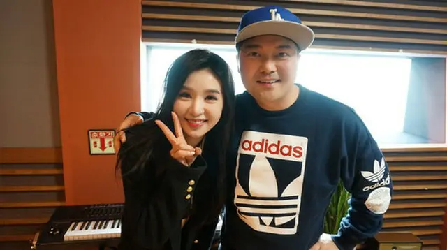 韓国ガールズグループ「FIESTAR」Cao Luがタレントのチョン・ヒョンムが理想のタイプだと明かした。写真＝Cao Luとチョン・ヒョンム（提供:OSEN）