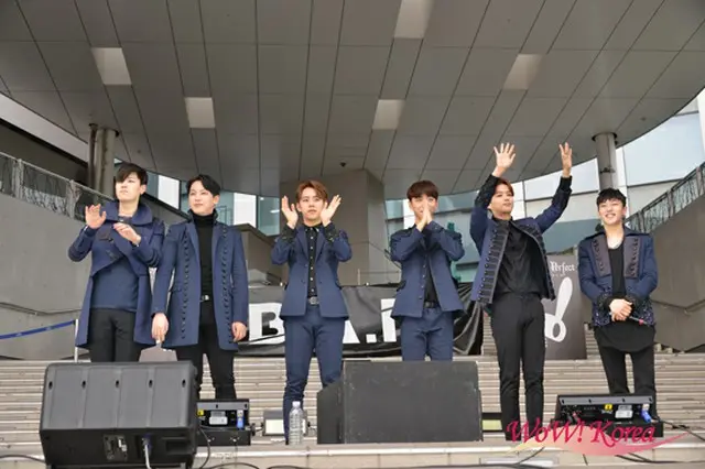 「B.A.P」左からZERO、ヒムチャン、デヒョン、バン・ヨングク、ヨンジェ、ジョンアプ