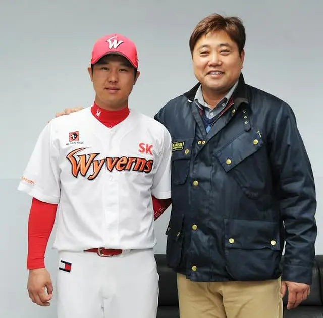 SKワイバーンズのチェ・ジョンが12日、ユース野球発展のためにヤン・ジュンヒョク野球財団に2億ウォン（約1900万円）を寄付したことがわかった。（提供:OSEN）