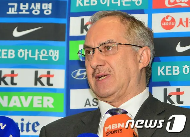 ウリ・シュティーリケ韓国サッカー代表監督がサッカーの2018年ワールドカップ（W杯）ロシア大会アジア最終予選において、中国と戦う第1戦の重要性を強調した。