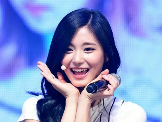 韓国ガールズグループ「TWICE」の台湾人メンバー、ツウィ（16）が高校生になった心境を語った。