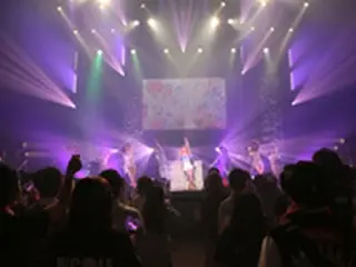 【公演レポ】ニコル、初のソロライブで 「bliss（最高に幸せ）な時間にしましょう」