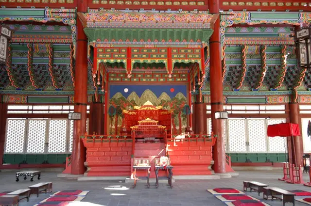 韓国時代劇の8割以上は朝鮮王朝時代が舞台になっている。それだけに、朝鮮王朝の歴史がわかれば、さらに面白く時代劇を見られる。（写真提供:ロコレ）