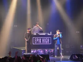 【公演レポ】「EPIK HIGH」、ジャパンツアーで客席に降りて記念撮影＆牛丼持ち込みなど自由すぎるメンバーの姿にファン熱狂！