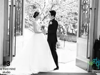 チョン・サンウ－パク・チョンア、結婚式の写真公開「団結して素敵なチームを作りたい」