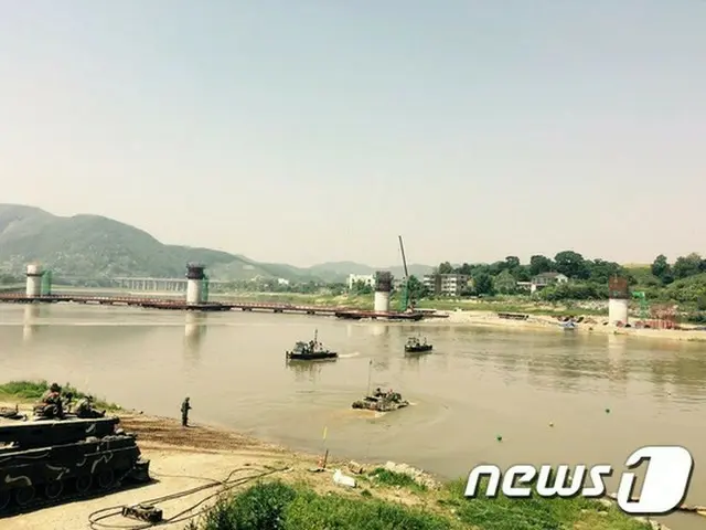 北朝鮮が臨津江（イムジンガン）上流で深夜時間を利用して予告もなく放流し、漁民への被害が予想されている。