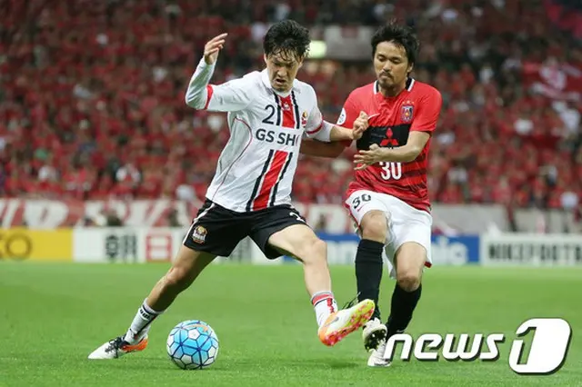 FCソウル監督、日本選手・高萩に厚い信頼 「FCソウルの最終兵器タカハギ」（写真左:高萩、提供:news1）