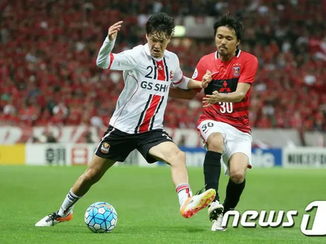FCソウル監督、日本選手・高萩に厚い信頼 「FCソウルの最終兵器タカハギ」（写真左:高萩、提供:news1）