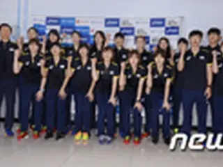 ＜女子バレー＞“リオ出場権獲得”韓国代表が凱旋帰国「メダル獲得に向け頑張る」