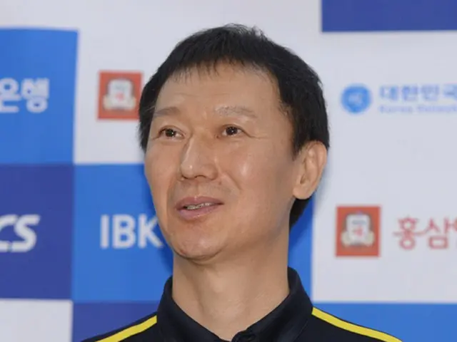 2016リオ五輪の出場権を獲得した女子バレー、イ・ジョンチョル韓国代表監督が40年ぶりのメダル獲得に対する意思を示した。