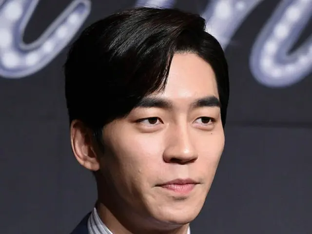 韓国俳優シン・ソンロク（33）が結婚する。来る6月中旬に結婚式を挙げる予定で、お相手は一般女性だ。俳優シン・ソンロクの関係者が25日、伝えた。