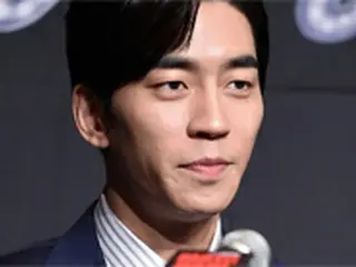 俳優シン・ソンロク、一般女性と来月結婚へ