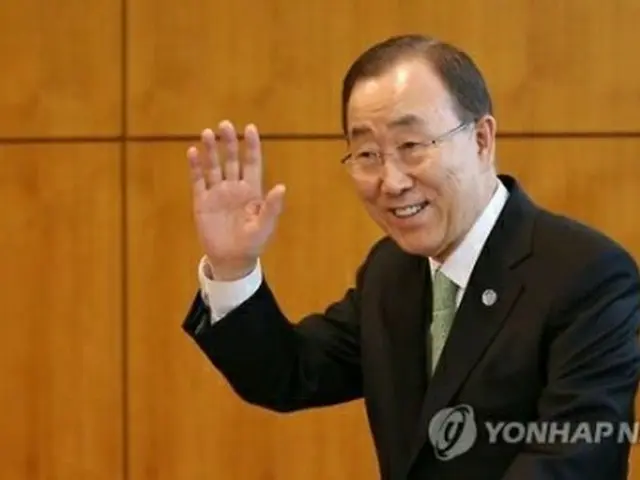 ５月３０日、韓国訪問を終えて仁川国際航空を出発する潘氏＝（聯合ニュース）