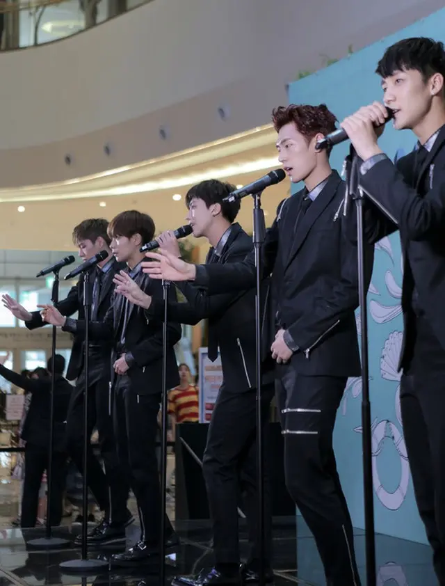 韓国アイドルグループ「KNK（クナクン）」がゲリラライブを成功裏に終了させた。（提供:news1）