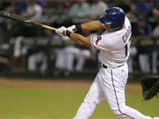 ＜MLB＞レンジャーズのチュ・シンス、古巣レッズ相手にシーズン2号HR