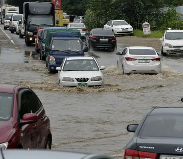 ここ10年間、韓国において、集中豪雨による人命被害は207人で、災難被害額は3兆6628億ウォン（約3270億円）に達することがわかった。（提供:news1）
