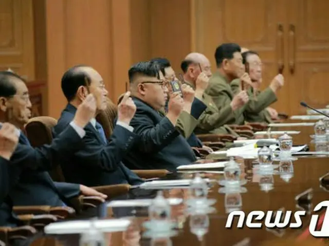 北朝鮮が最高人民会議（国会に相当）の第13期第4回会議を開き、5月の第7回党大会で提示した国家経済発展5ヵ年戦略（2016～2020）を具体化し、人民経済の活性化に注力することとなった。