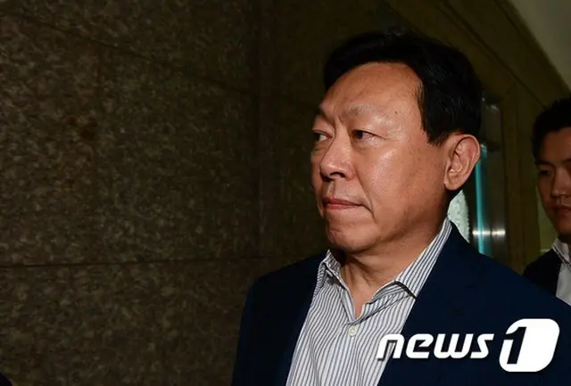 ”ロッテ裏金疑惑”で創業者・会長親子を出国禁止に＝韓国検察