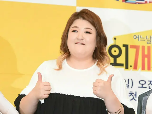 人気女性お笑い芸人イ・グクジュが負傷、FNC側「数日間、スケジュール消化は困難」