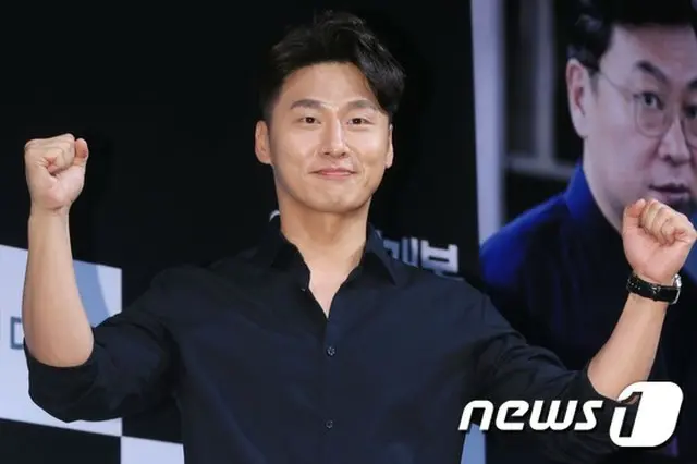 俳優オ・デファン、29歳で結婚し3児の父だった… ラジオ番組で告白