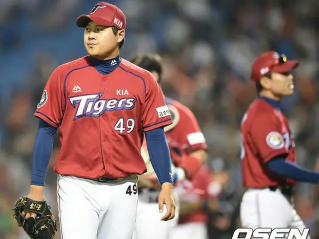 八百長の事実を事前に申告したKIAタイガースの投手ユ・チャンシク（24）がKBO（韓国野球委員会）から参加活動停止処分を受けた。（提供:OSEN）